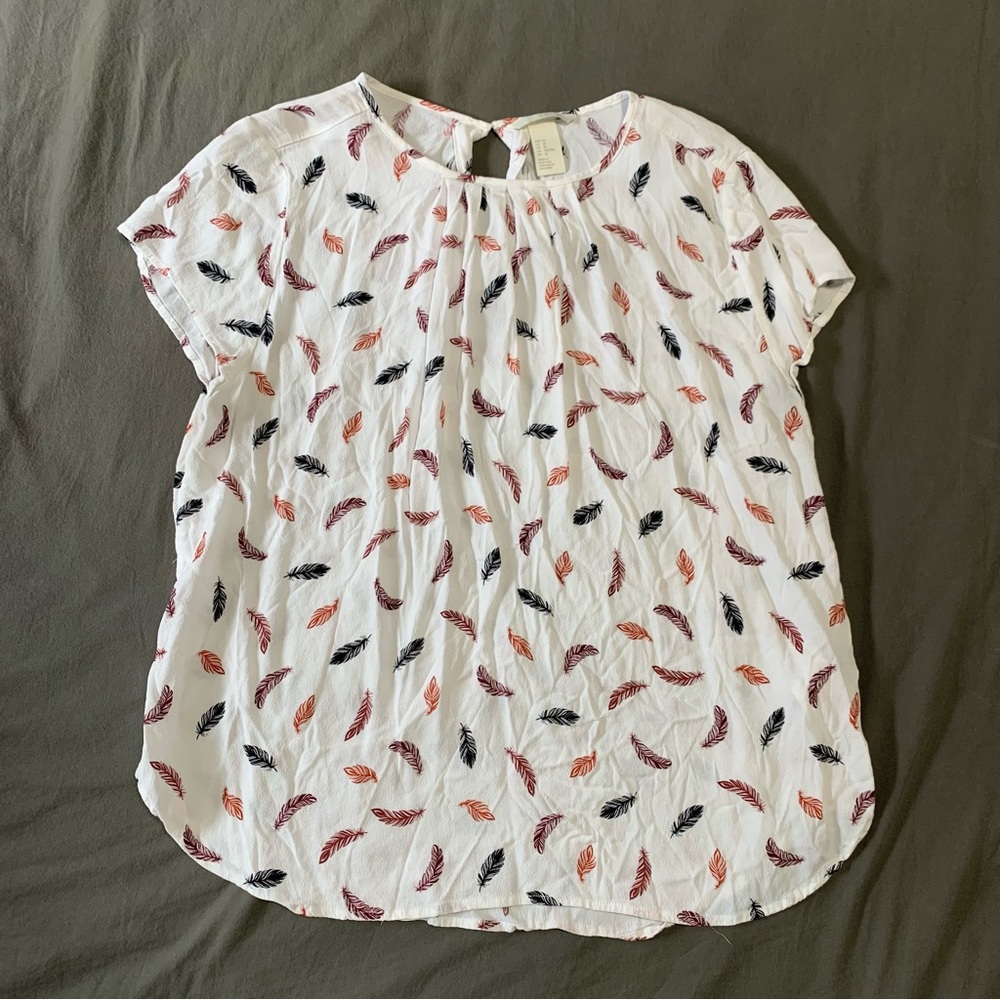 Short sleeve patterned blouse